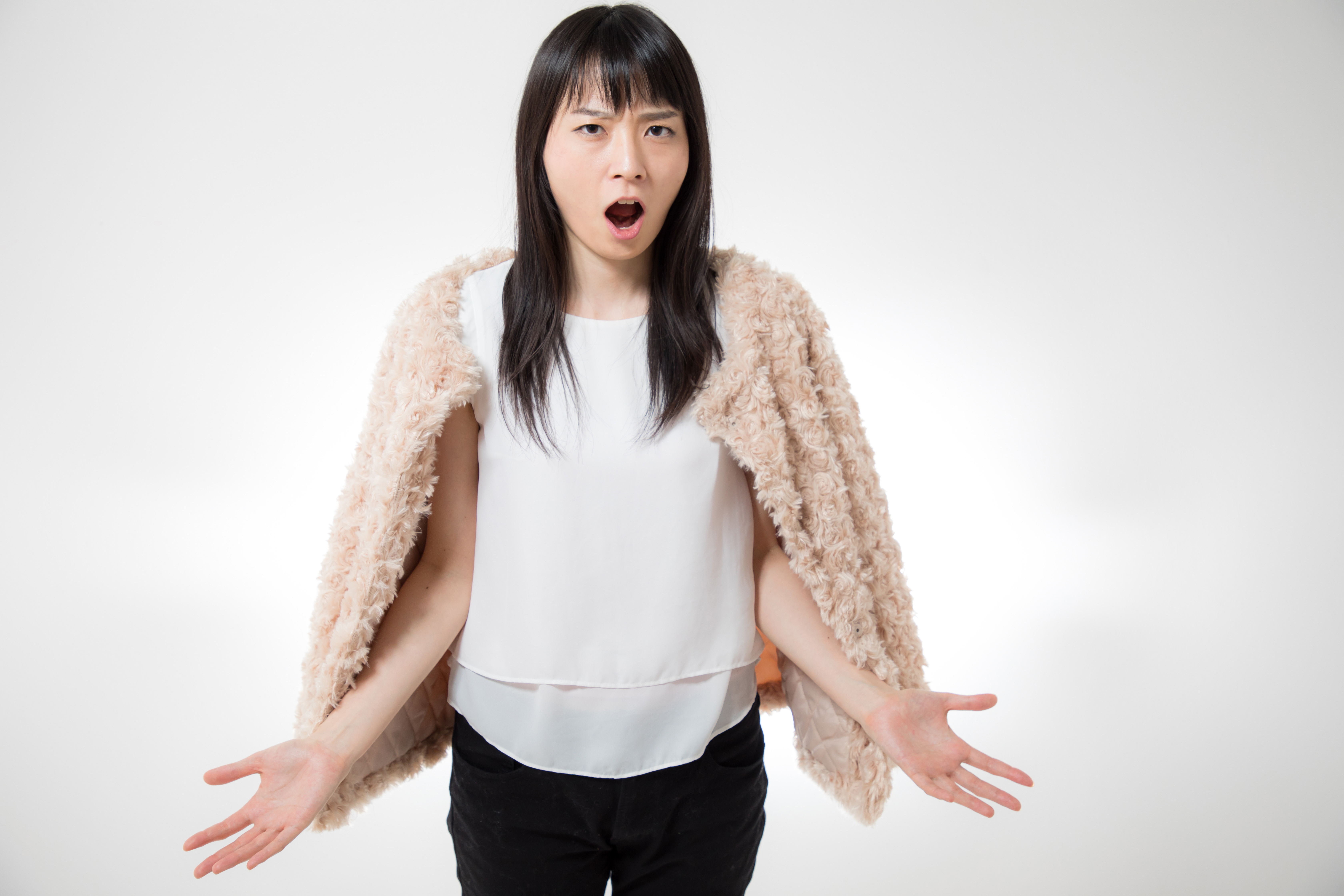 クレームを言う女性