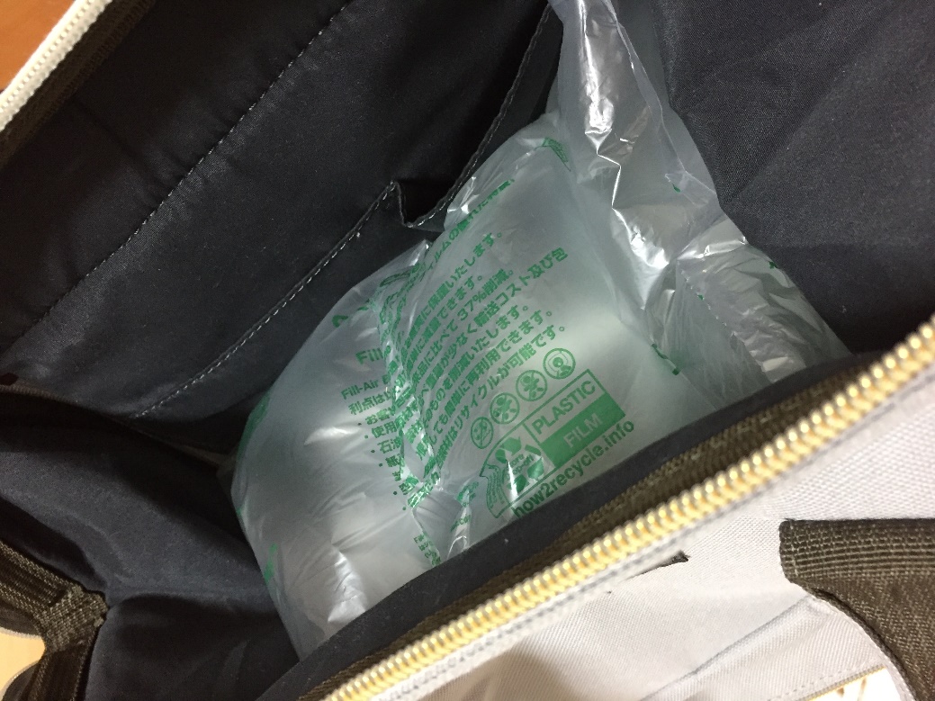 リュックへ型崩れ防止用の材料