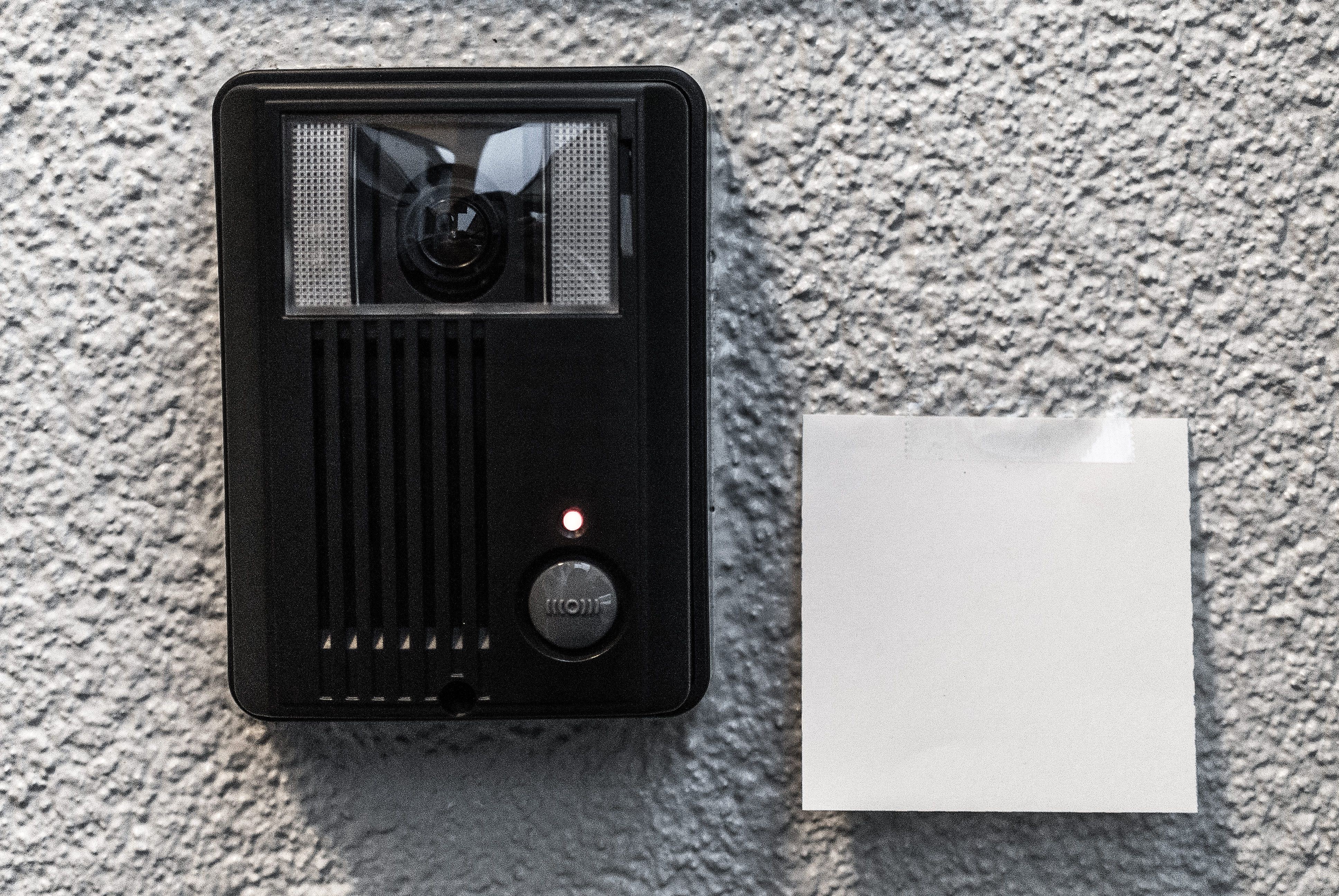 インターホンで玄関受け取り