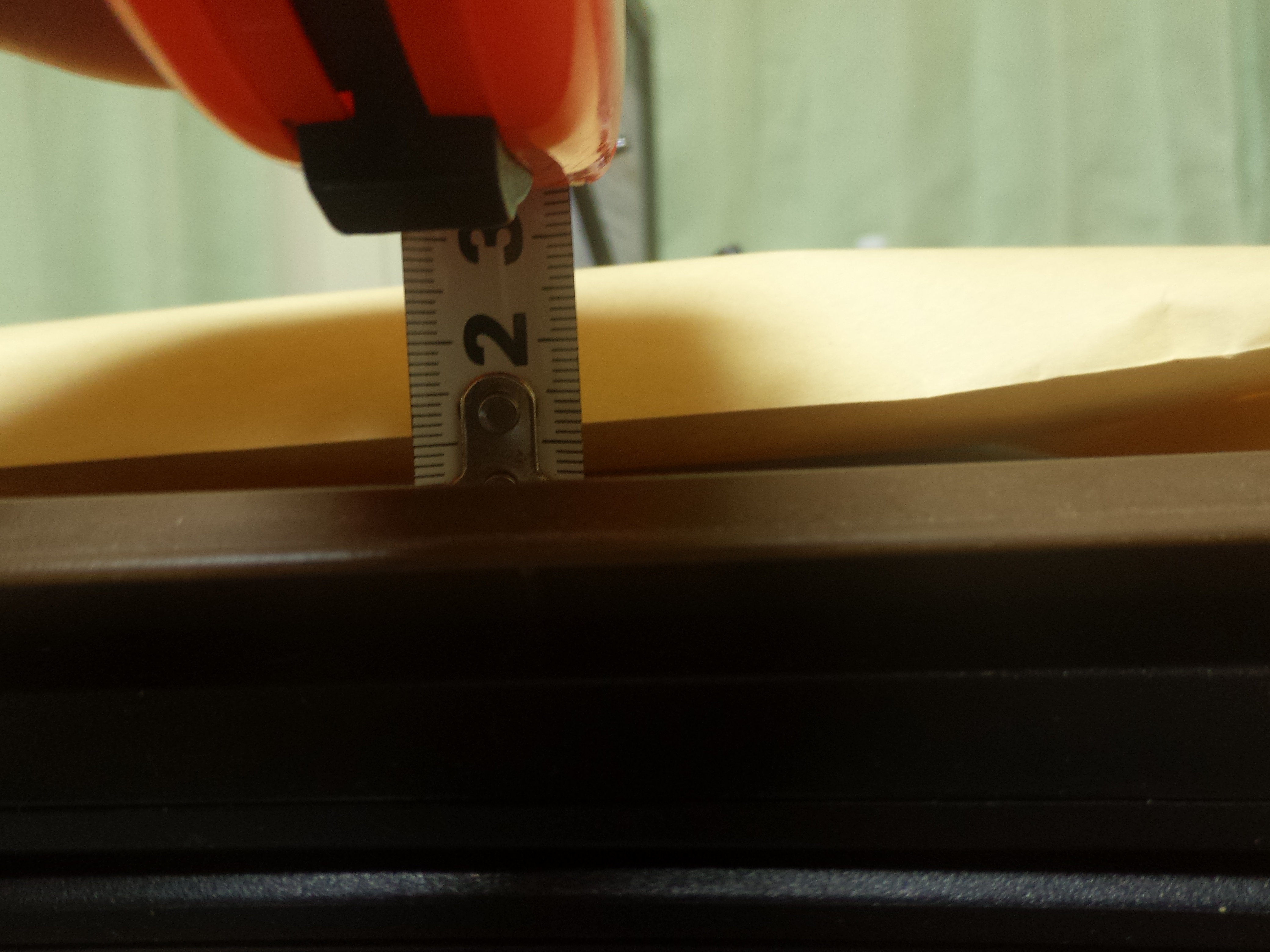 うちわの厚さを測る