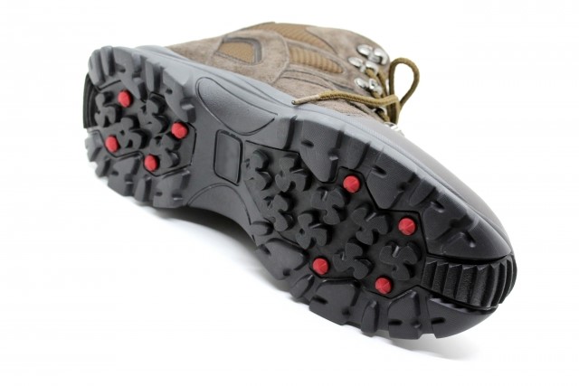 メルカリでスニーカーを袋で包む