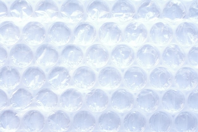 メルカリでスニーカーに詰めるもの