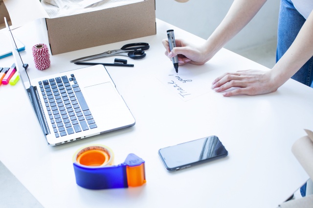 メルカリで再出品のコメント例文は？1