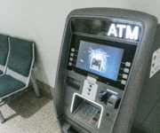 メルカリで銀行ATMの支払い方法と手数料は？